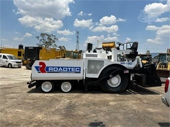 Esparcidora de asfalto Roadtec RP190