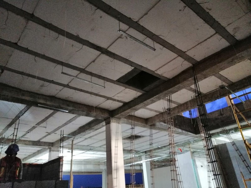 Estructura interior de una edificación industrial
