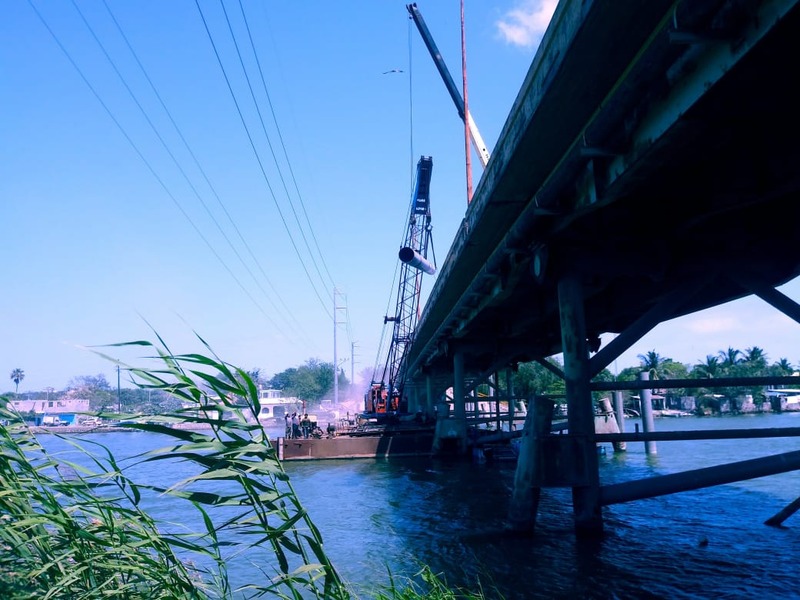 Trabajos de mantenimiento en un puente